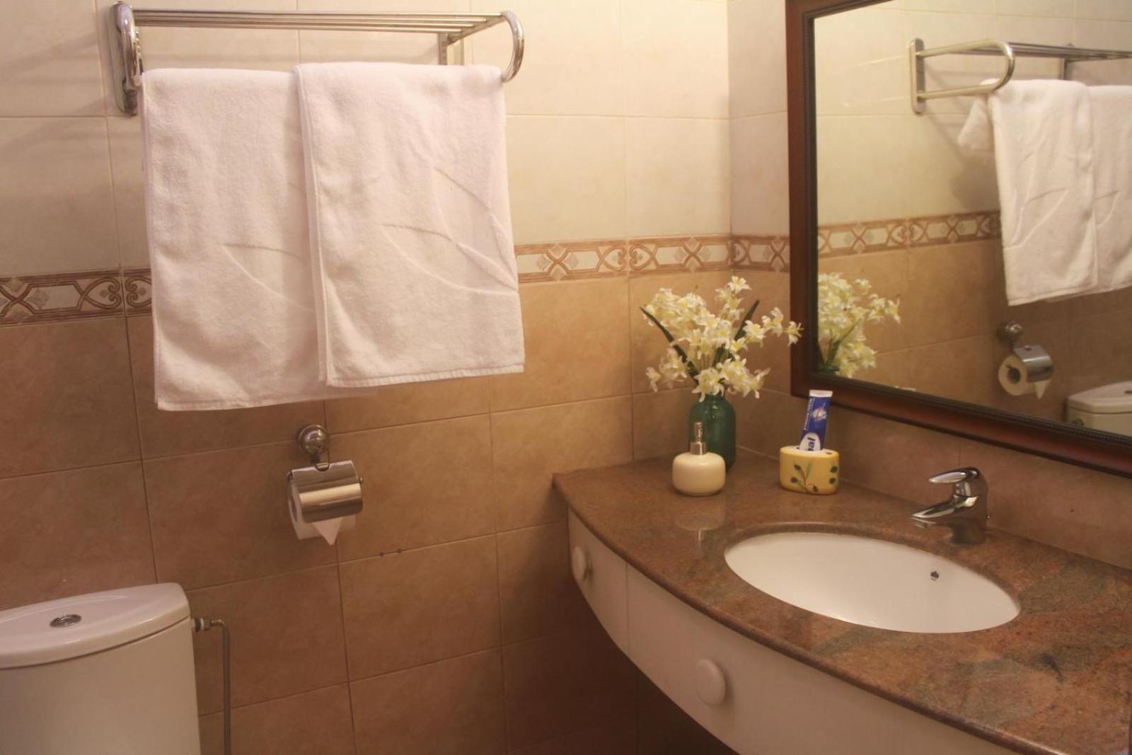 Airport Gateway Residence Негомбо Екстериор снимка